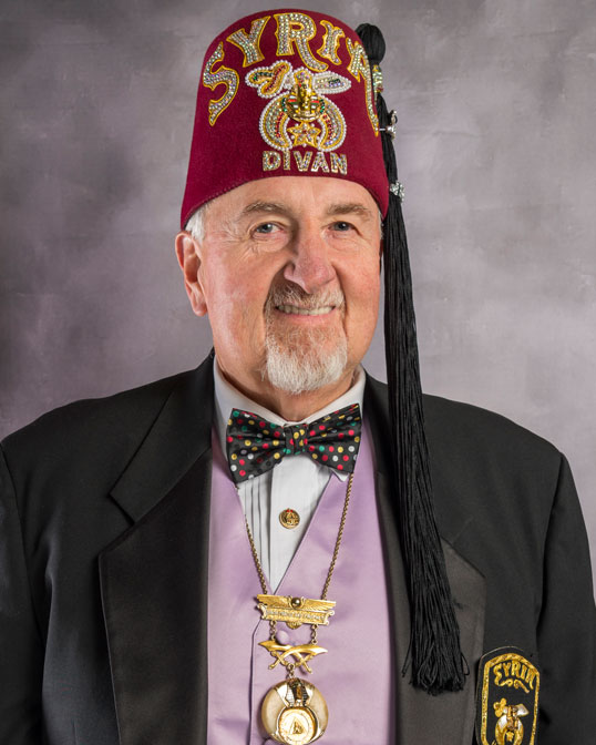 2023-divan-portrait-opt-Hobaugh