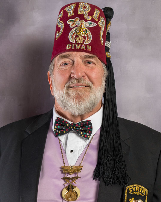 2023-divan-portrait-opt-Richardson